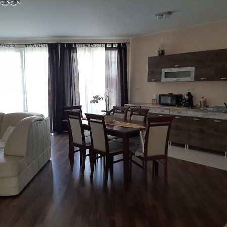 Aqua Line Apartmanhaz Hajdúszoboszló Exteriör bild