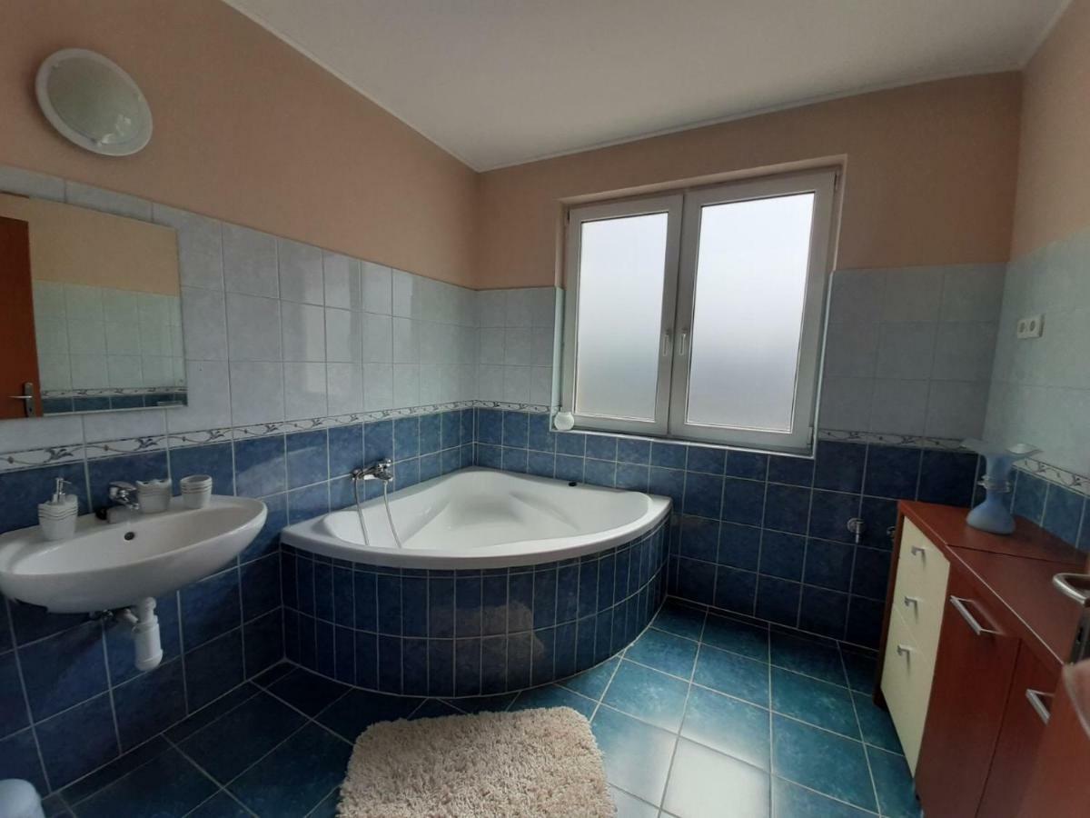 Aqua Line Apartmanhaz Hajdúszoboszló Exteriör bild